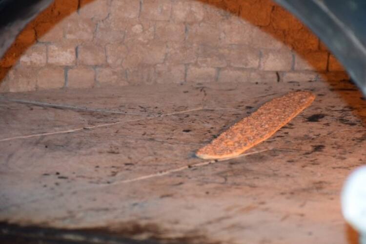 Etli Ekmek Konyali Akevler Izmir